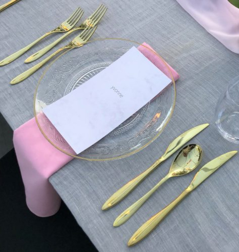 Diner Merel - roze en goud- tafelstyling bord